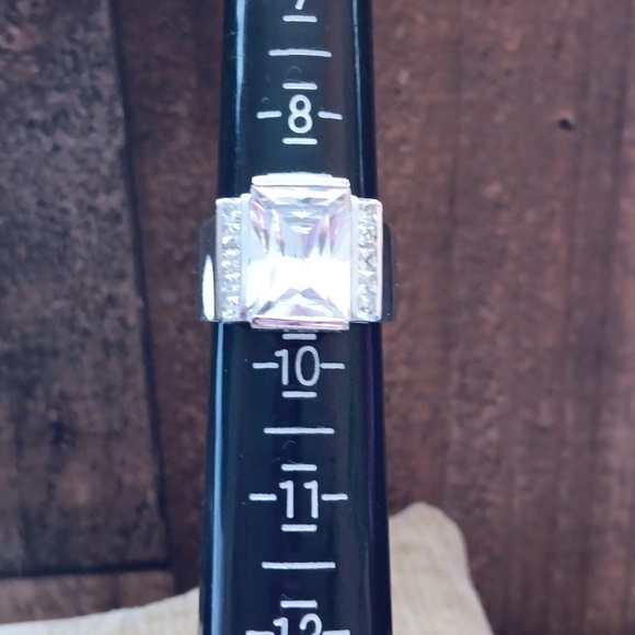 Chunky Silver Faceted Rhinestone Ring - Picture 10 of 11